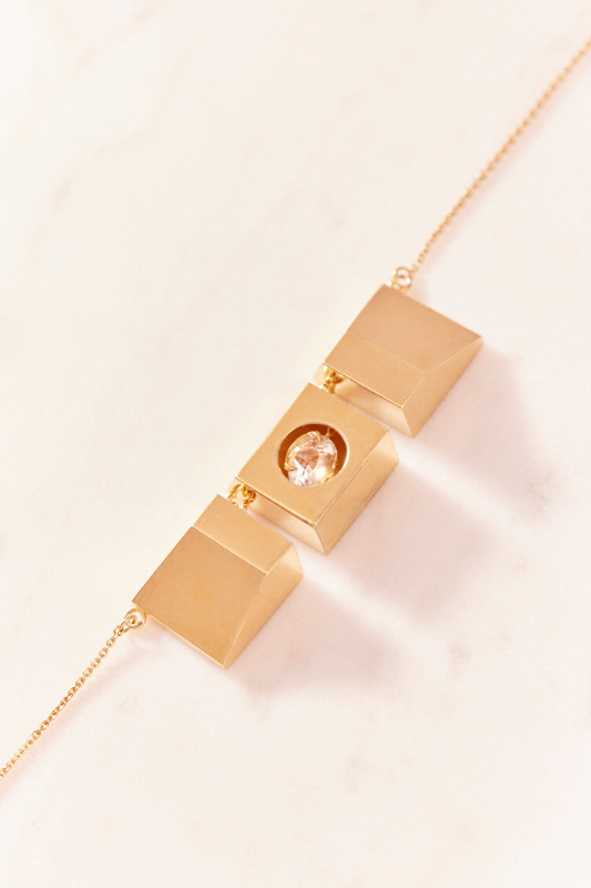 Ruifier Icon Motion Topaz Necklace