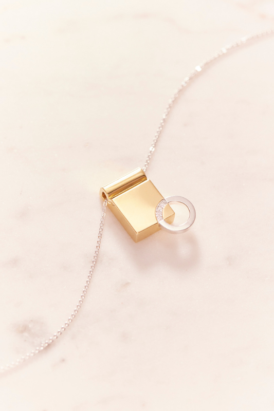 Ruifier 0.063ct White Diamonds Infinity Necklace