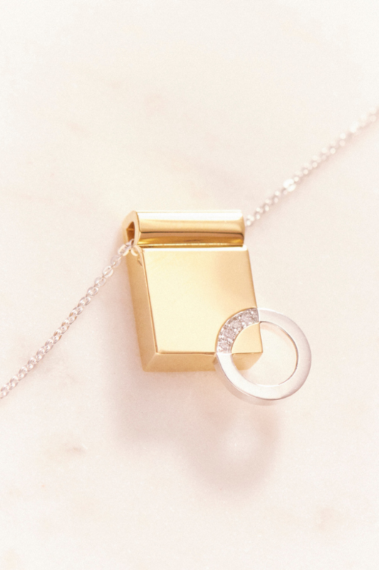 Ruifier 0.063ct White Diamonds Infinity Necklace