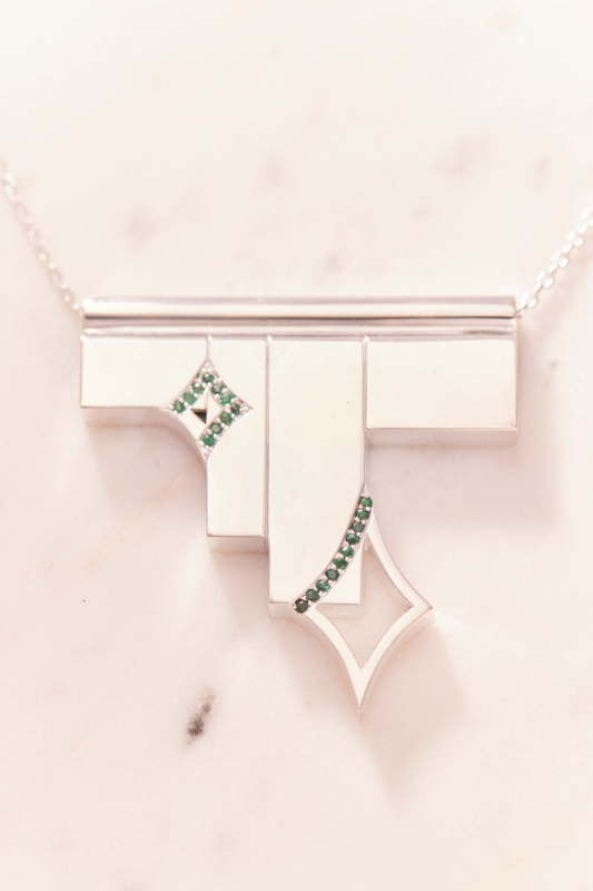 Ruifier Kinetic Green Necklace